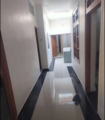 Furnished Amenities in 2 BHK Builder Floor at Aliganj – for Rent