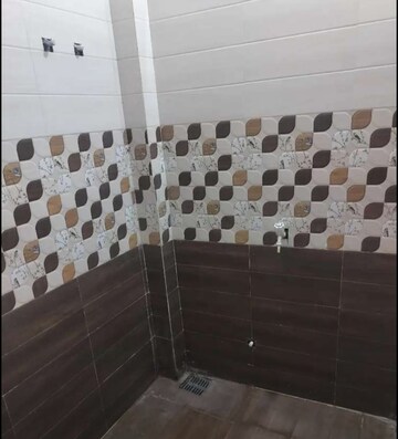 Bathroom in 2 BHK Builder Floor at Aliganj – for Rent