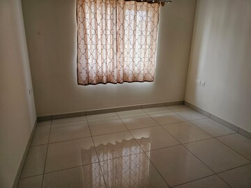 Room in 1 BHK Apartment at Sobha Lake Garden, Kr Puram – for Sale