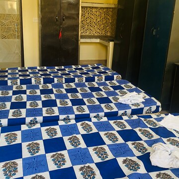 Bedroom in  Pg at Sector 57 – for Rent