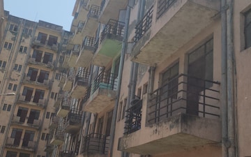 1 RK Apartment For Sale in SRS Royal Hills, Sector 87