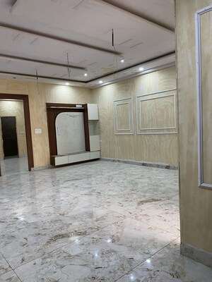 Master Bedroom in 3 BHK Independent House at New Friends Colony, Sanjay Nagar – for Sale