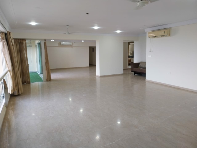 4 BHK + Extra Room 4000 Sq.Ft. Apartment in Hiranandani Gardens Tivoli