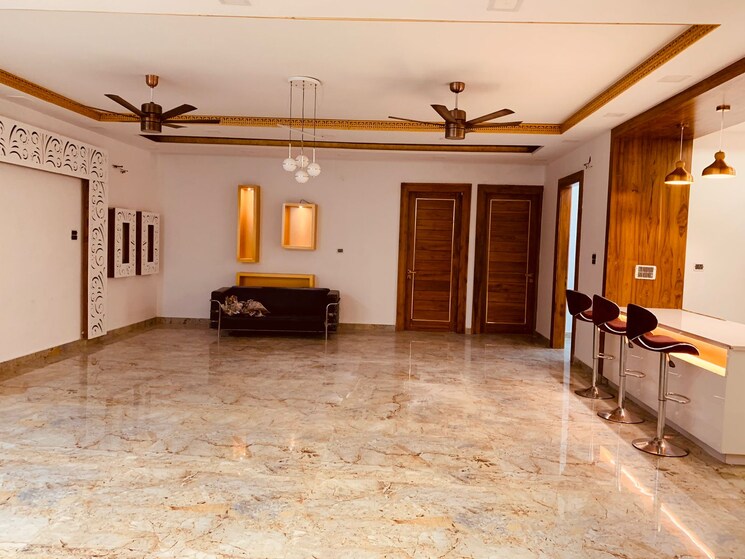 Gym, sector 85 4 Bedroom 250 Sq.Yd. Builder Floor In Sector 85 Faridabad 8462066