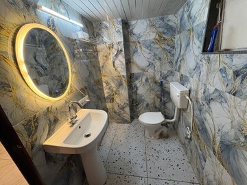 Bathroom in 3.5 BHK Apartment at Omaxe Waterscapes, Gomti Nagar – for Rent