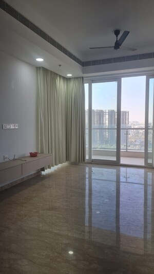 Master Bedroom in 3 BHK Apartment at DLF Richmond Park, Sector 43 – for Sale