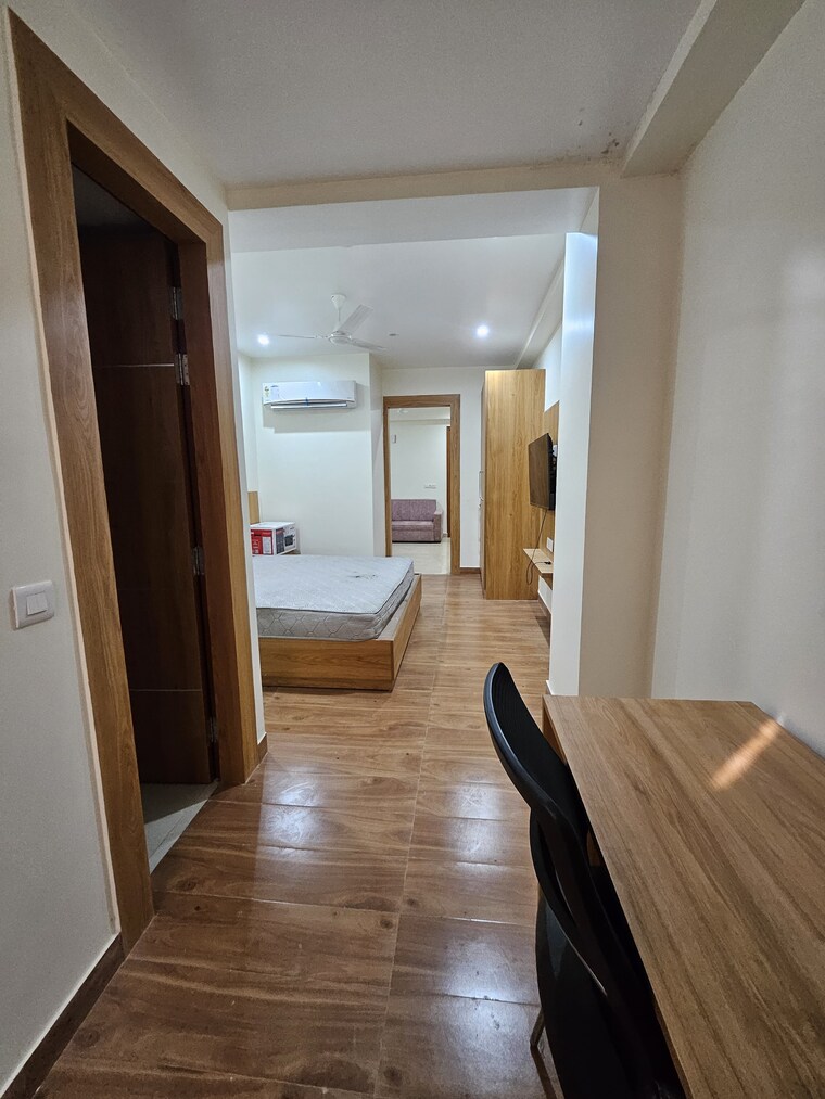 Master Bedroom, dlf-the-belaire 4 Bedroom 4200 Sq.Ft. Apartment In Sector 54 Gurgaon 8462123