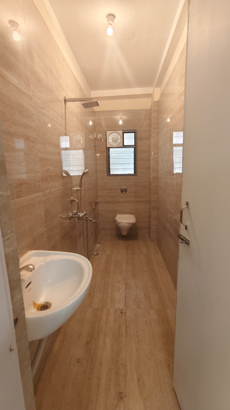 Bathroom, salugara 2 Bedroom 930 Sq.Ft. Apartment In Salugara Siliguri 8462130