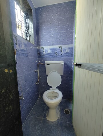 Bathroom in 1 BHK Apartment at Seawoods Estate, Seawoods – for Rent