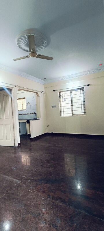 Furnished Amenities in 2 BHK Builder Floor at Sampangi Rama Nagar – for Rent