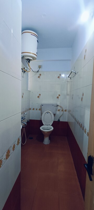 Bathroom in 2 BHK Builder Floor at Sampangi Rama Nagar – for Rent