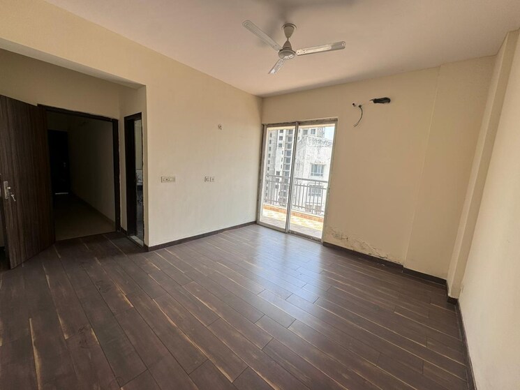 Master Bedroom, panchsheel-sps-residency 2 Bedroom 1250 Sq.Ft. Apartment In Ahinsa Khand 2 Ghaziabad 8462306