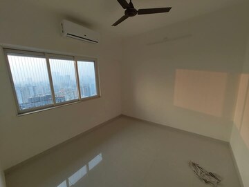 Bedroom in 2 BHK Apartment at Omkar Signet, Malad East – for Rent