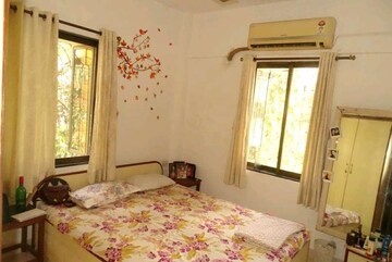 Bedroom in 1 BHK Apartment at Manish Krishna CHS, Andheri West – for Rent
