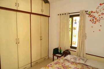 Bedroom in 1 BHK Apartment at Manish Krishna CHS, Andheri West – for Rent