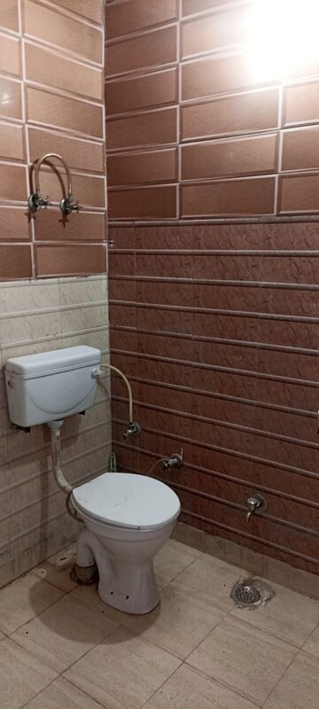 Bathroom in 3 BHK Builder Floor at Sector 42 – for Sale