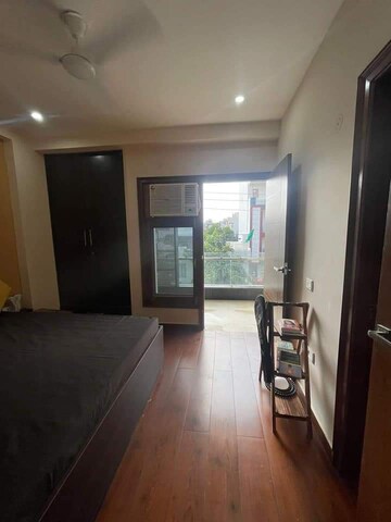 Room in 1 BHK Apartment at Sushant Lok 3, Sector 57 – for Rent