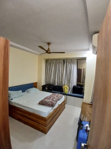 Bedroom in 3 BHK Apartment at Oberoi Springs, Andheri West – for Rent