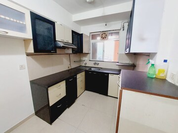Building Lobby in 2 BHK Apartment at Hiranandani Meadows, Manpada – for Rent
