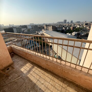 Balcony in 2.5 BHK Apartment at Supertech Cape Town, Sector 74 – for Rent