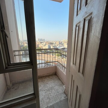 Balcony in 2.5 BHK Apartment at Supertech Cape Town, Sector 74 – for Rent
