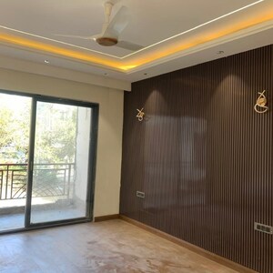 Room in 4 BHK Builder Floor at Ansal API Versalia, Sector 67a – for Sale
