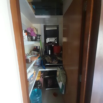 Room in 2 BHK Apartment at Lodha Palava City Lakeshore Greens, Dombivli East – for Rent