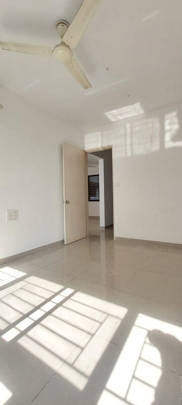 Room in 2 BHK Apartment at Nanded Madhuvanti, Sinhagad Road – for Rent