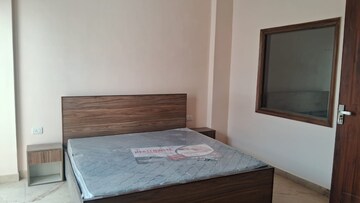 Bedroom in 1 BHK Apartment at DLF Royale Residences, Dlf Phase I – for Rent