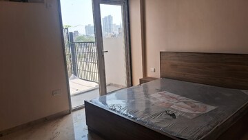 Bedroom in 1 BHK Apartment at DLF Royale Residences, Dlf Phase I – for Rent