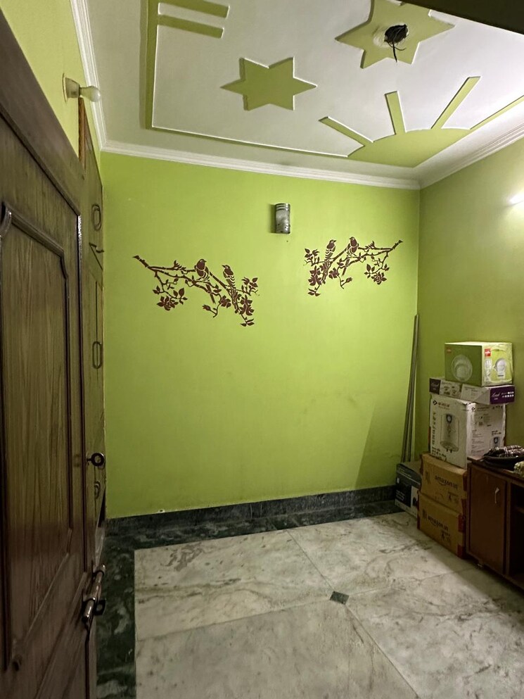 Room, baldev nagar 2 Bedroom 115 Sq.Yd. Independent House In Baldev Nagar Gurgaon 8462756