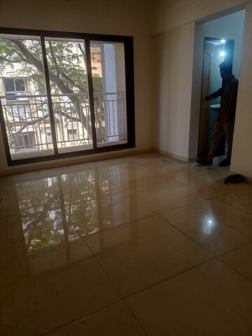 Master Bedroom in 2 BHK Apartment at Sharda Dattavihar, Naupada – for Rent