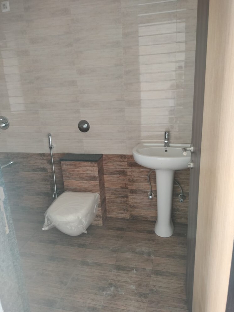 Bathroom, natu-golden-trellis 2.5 Bedroom 1100 Sq.Ft. Apartment In Balewadi Pune 8462769