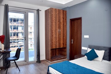 Bedroom in Studio Apartment at Vipul World Floors, Sector 48 – for Rent