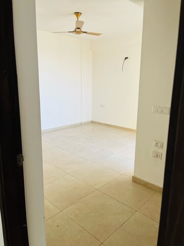 Room in 3.5 BHK Apartment at Trimurty Ariana Phase:II, Jagatpura – for Rent