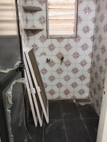 Attached Bathroom in 1 RK Apartment at Gokul Garden CHS, Kandivali East – for Rent