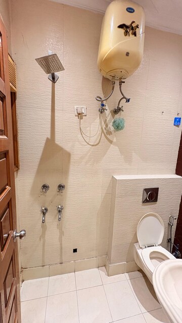 Bathroom in 1 BHK Independent House at Old Rajinder Nagar – for Rent