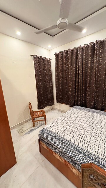 Master Bedroom in 1 BHK Independent House at Old Rajinder Nagar – for Rent