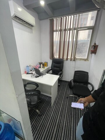 Office Space For Rent in Sector 63