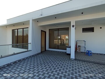 Gym in 3 BHK Apartment at Krisumi Waterside Residences, Sector 36a – for Rent