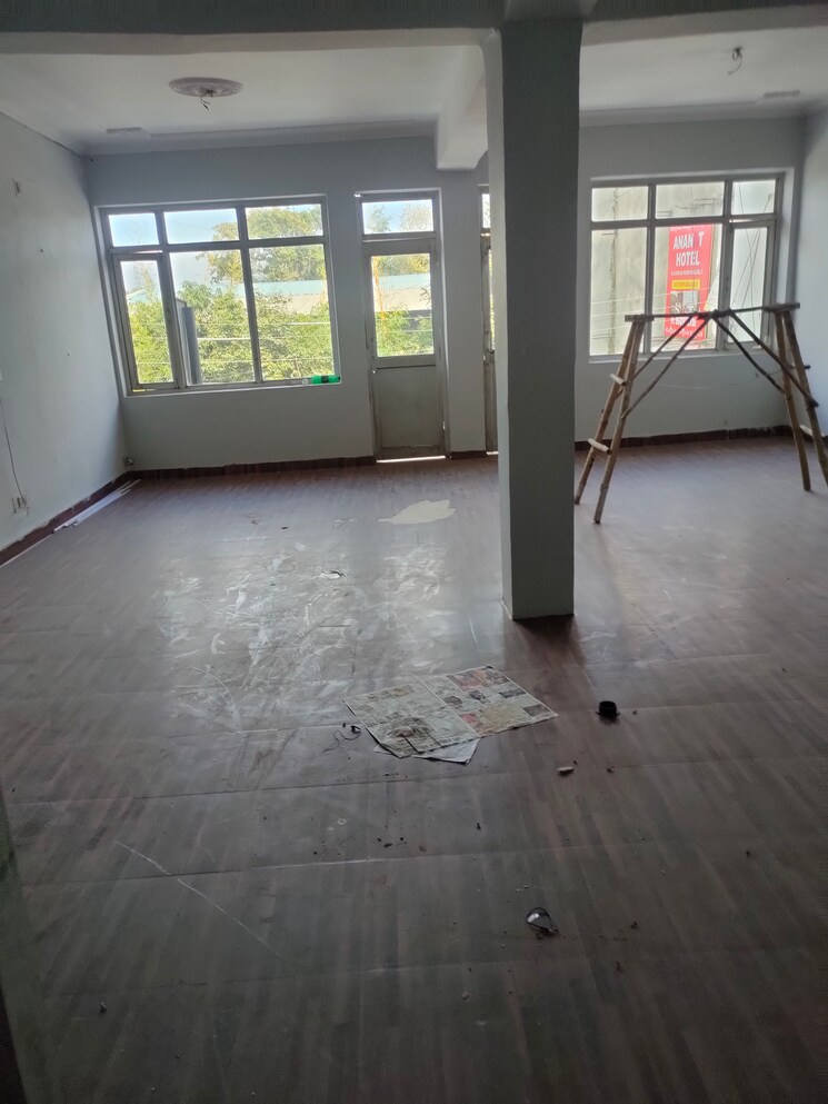 Floor Plan, guru-nanak-enclave Commercial Showroom 660 Sq.Ft. In Dhakoli Zirakpur 8463121