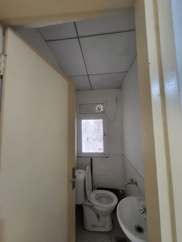 Bathroom in 3 BHK Apartment at Mapsko Mount Ville, Sector 79 – for Rent