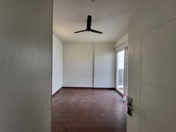 Room in 3 BHK Apartment at Mapsko Mount Ville, Sector 79 – for Rent