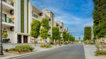 Living Room in 3 BHK Builder Floor at Central Park 3 Flower Valley, Sohna Sector 33 – for Rent