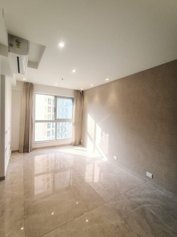 1 BHK Apartment For Rent in Hiranandani Regent Hill, Powai