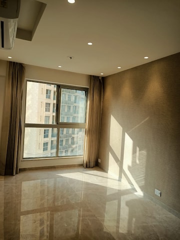 Room in 1 BHK Apartment at Hiranandani Regent Hill, Powai – for Rent