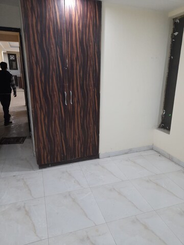 Master Bedroom in 2 BHK Builder Floor at Govindpuri – for Rent