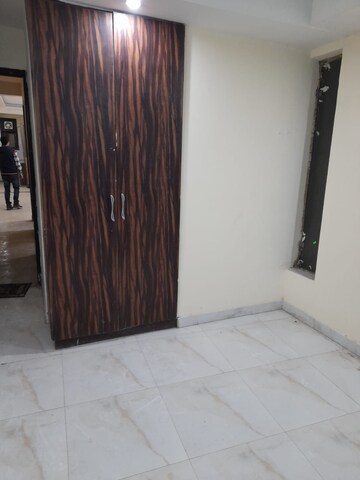 Master Bedroom in 2 BHK Builder Floor at Govindpuri – for Rent