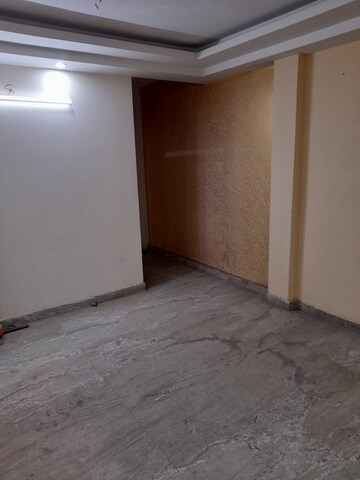 Master Bedroom in 2 BHK Builder Floor at Govindpuri – for Rent