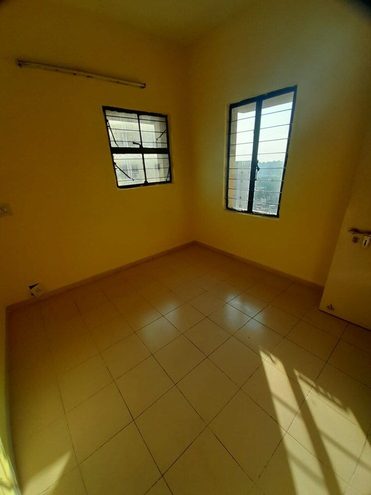 Room, ambuja-upohar-the-condoville 1 Bedroom 583 Sq.Ft. Apartment In Em Bypass Kolkata 8283737